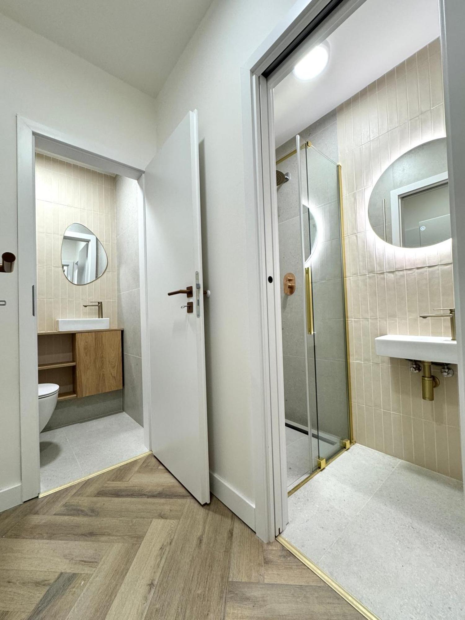 National Theatre With 2 Bathrooms Center Apartment Prag
